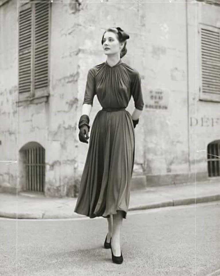 Ретро дамы 50. Мода 40х Париж. Мода 50е годы Армения. Мода в 30 е и 40 е годы. 40е-50-е годы мода в Англии.