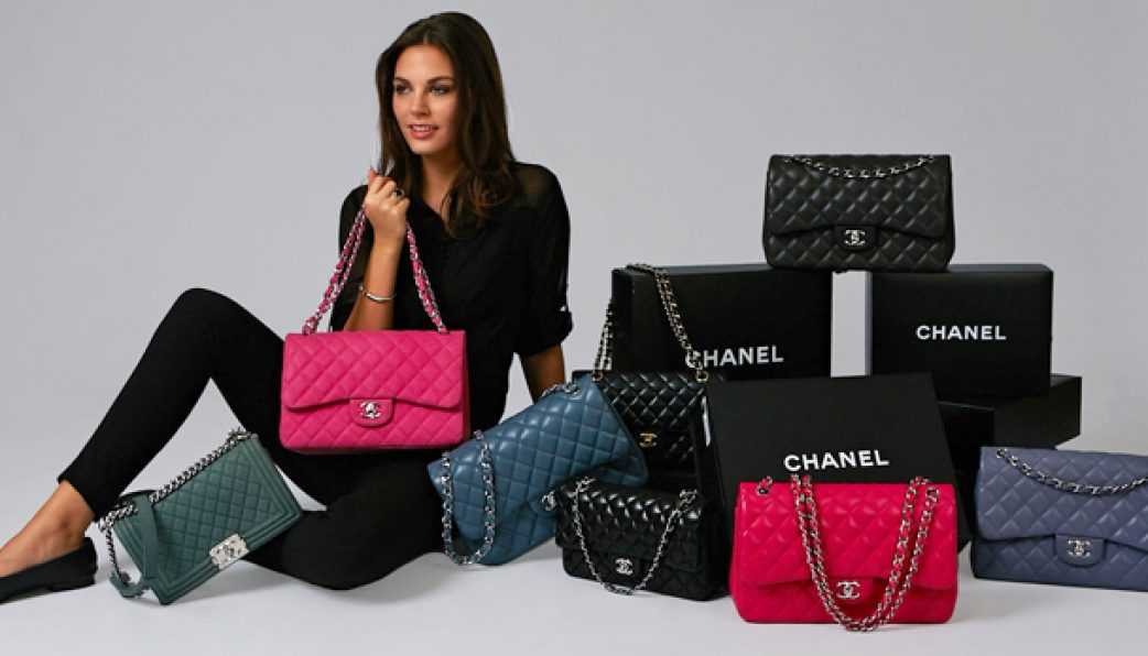 Сумка понравилась. Chanel Classic Flap Bag рекламная кампания 2021. Брендовые сумочки. Сумки женские брендовые. Бренды сумок женских.